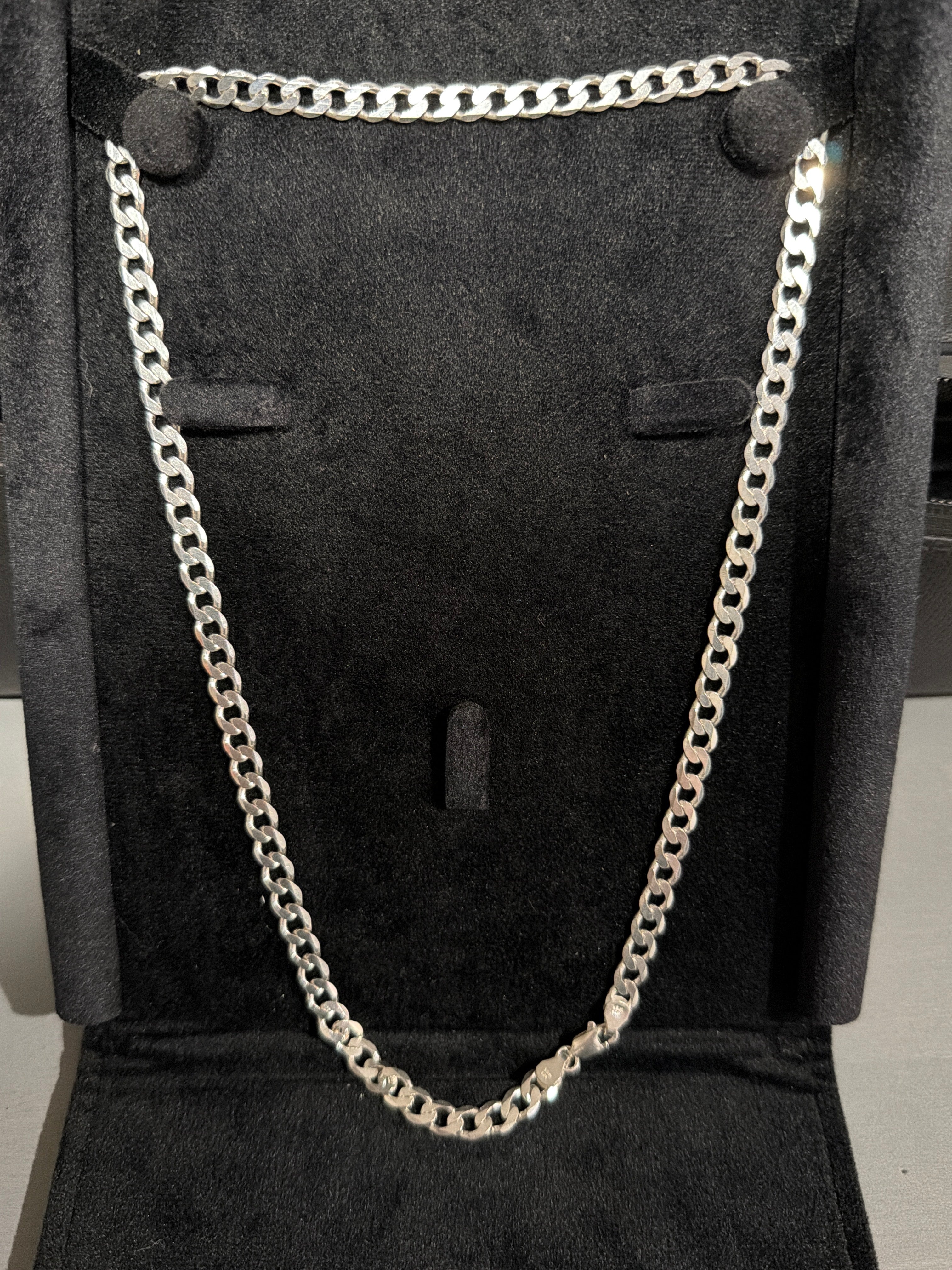 Cuban Chain (Middleweight)